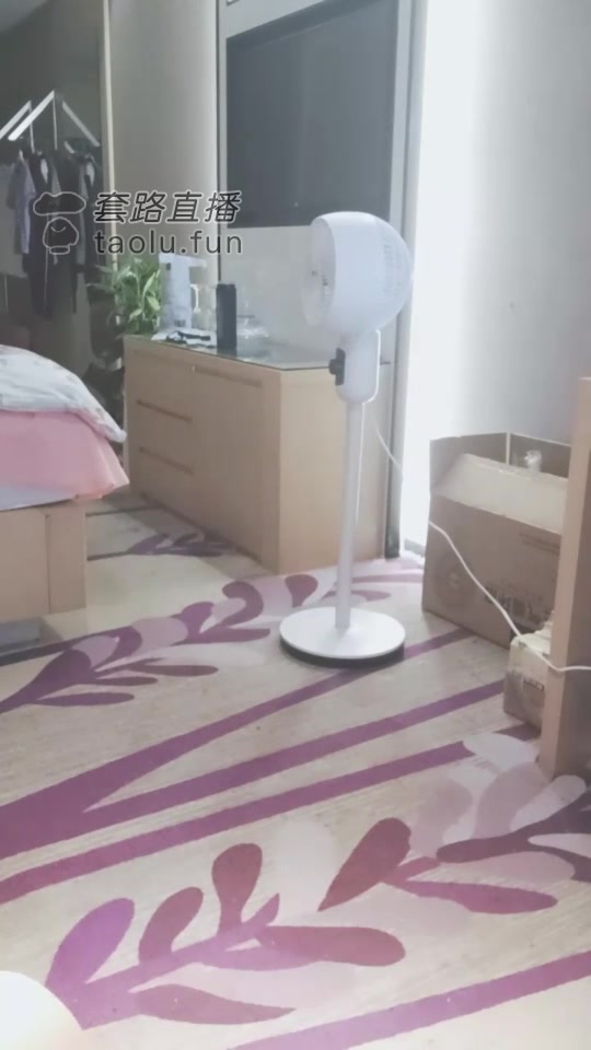 依然 调教人妖狗狗