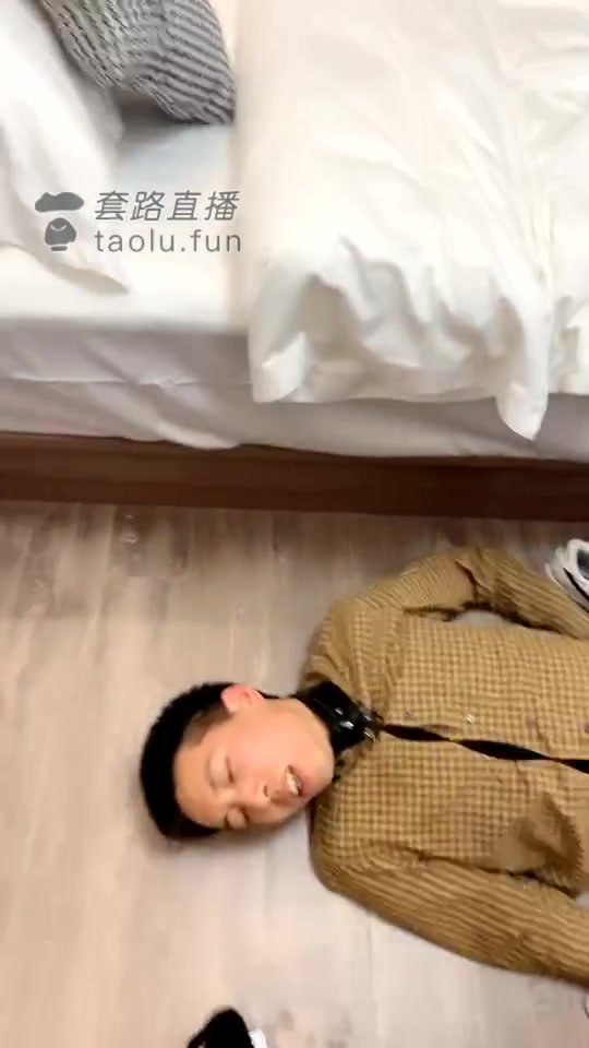 酒神大大 双S之学妹踩踏初体验