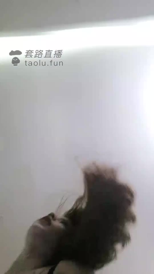 若冰 第一视角 爬到主人胯下来