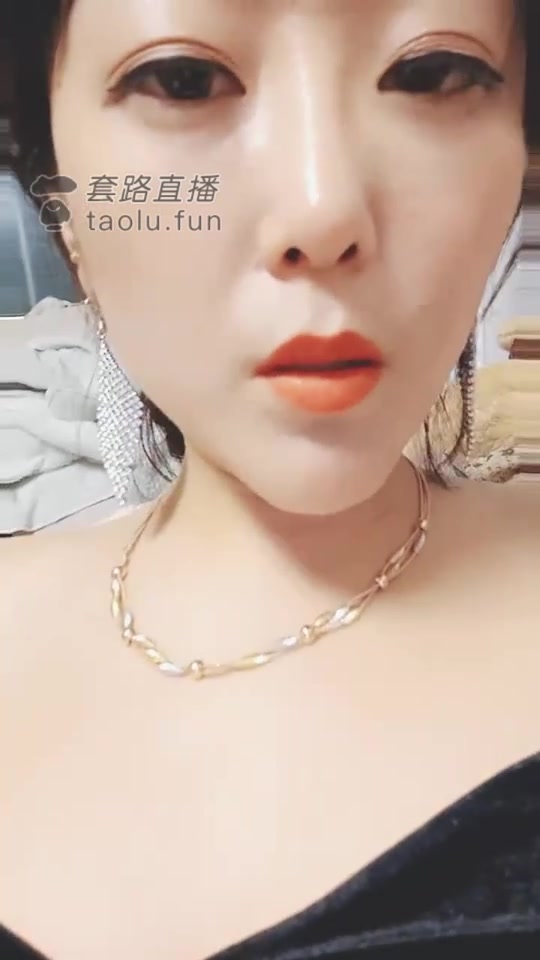艾丽莎 剧情 情人之间的诱惑