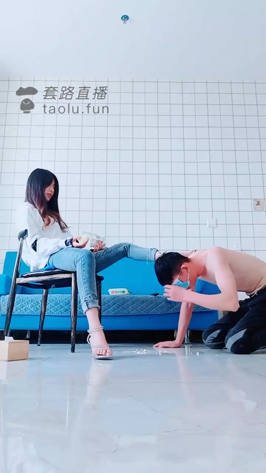 梓晨 小贱狗终于感到了一次幸福