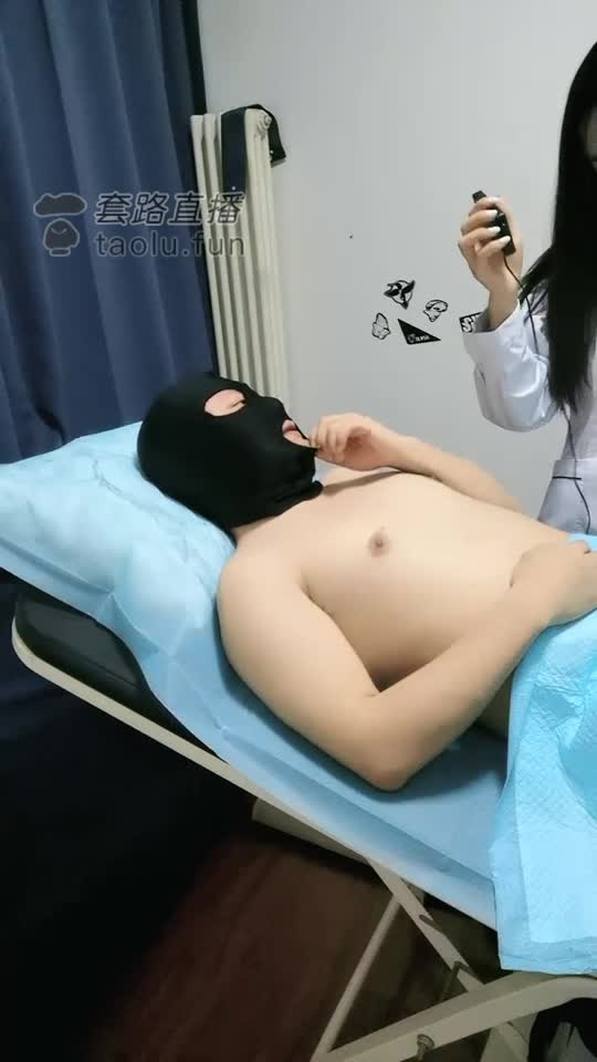 Devil woman doctor madly ravages patients