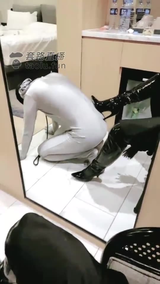 南妮 圣水洗刷团长的灵魂