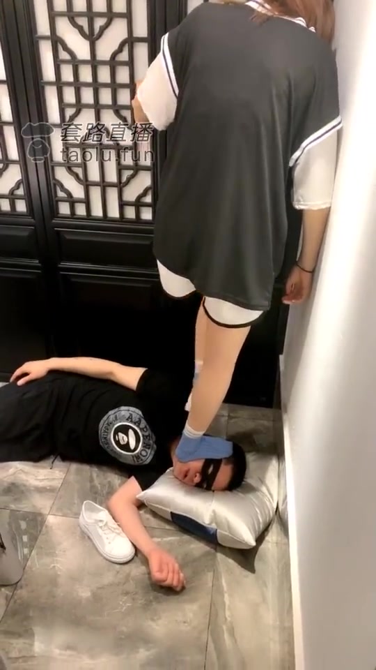 文文文文 饭馆包间就地调教