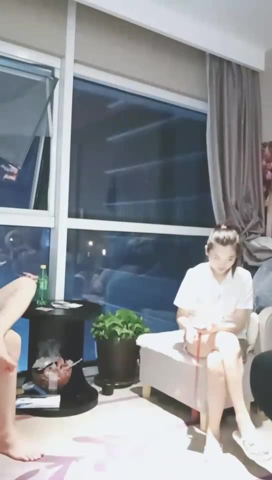 依然 调两打牌狗