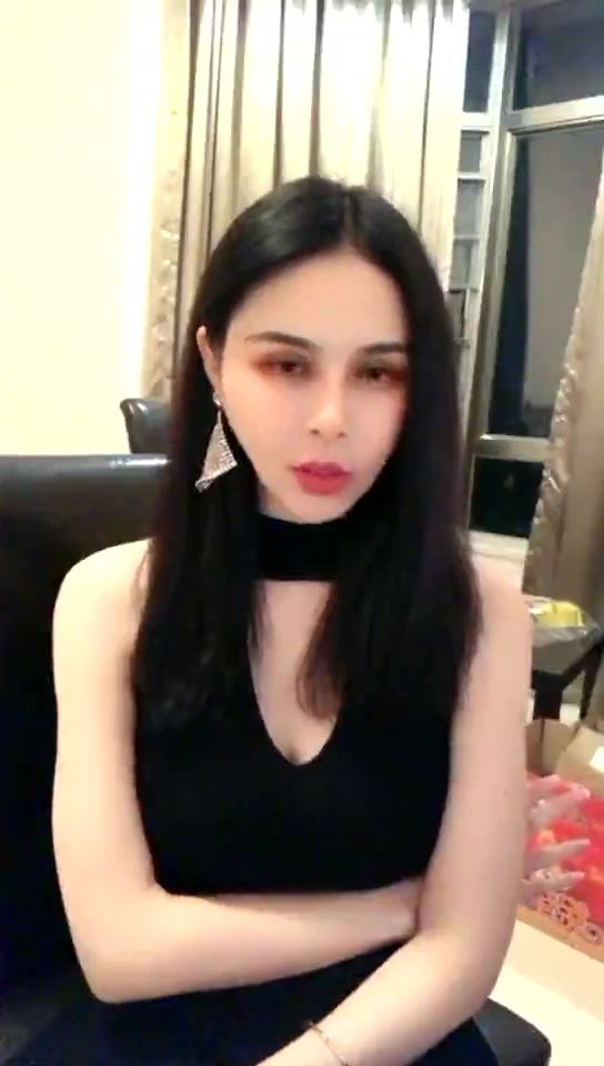 米爷爷 被揭露的罪行演变一男女奴双狗被提起