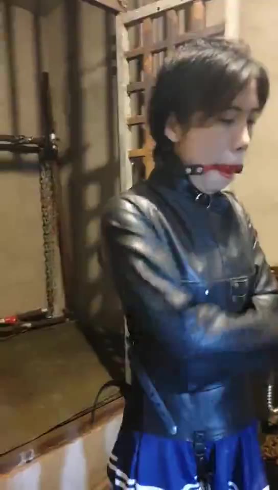 禅狱工作室 铁笼 口塞 脚链调教双女奴