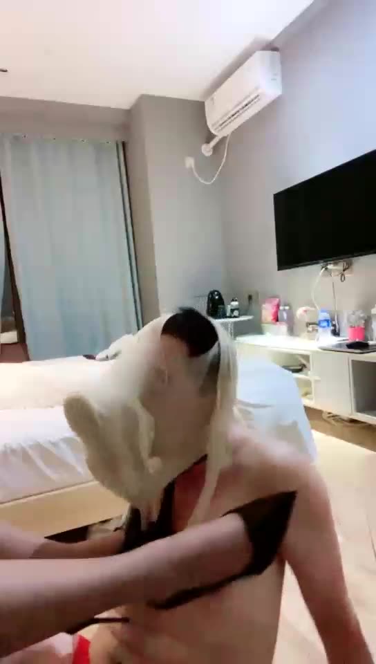 维也纳学生情侣 贱狗带鞋面具
