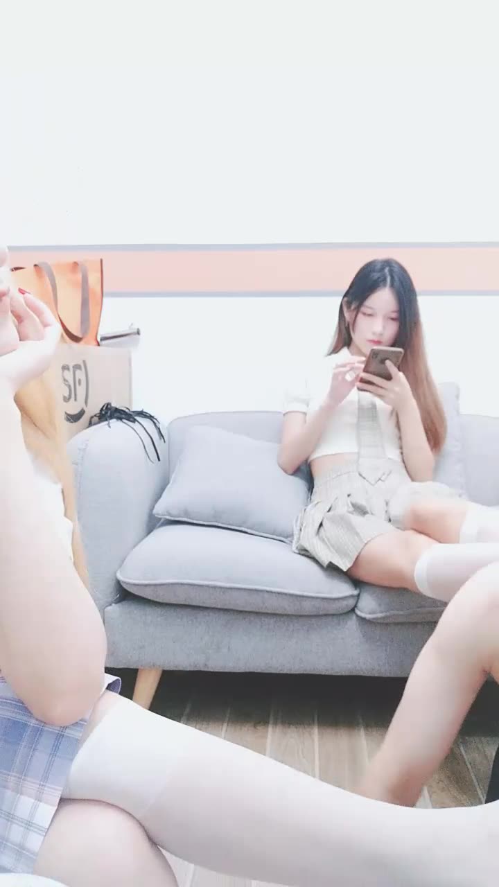 诗漫 双胞胎新人首播舔脚