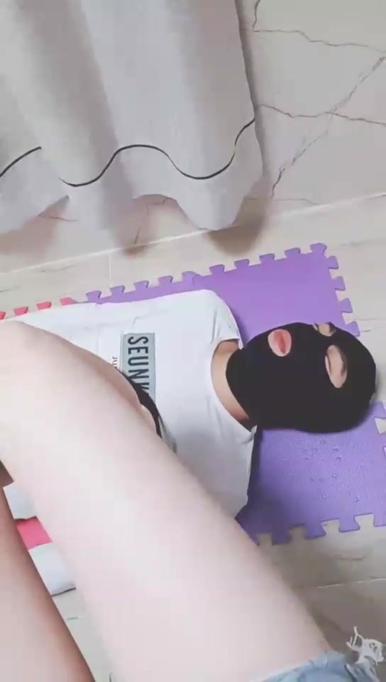 夏琳 今晚继续玩狗 深喉 舔脚 舔鞋