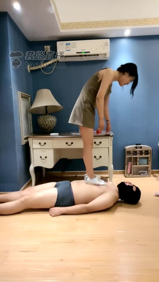 黛丝 重度踩踏