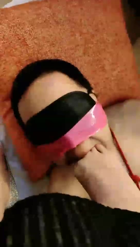 释欢 捆绑 舔脚 虐乳 口水 25分钟