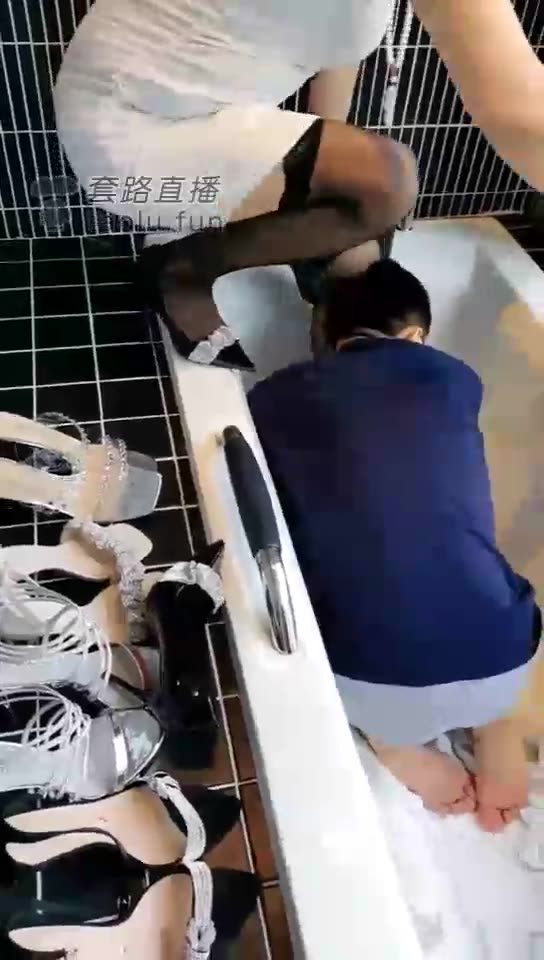 乐姐 下雨天室内高空61层江景调奴