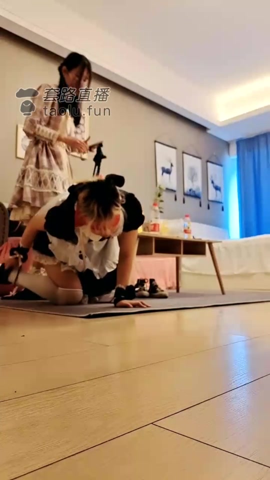 女攻驾到 各种玩骚母畜