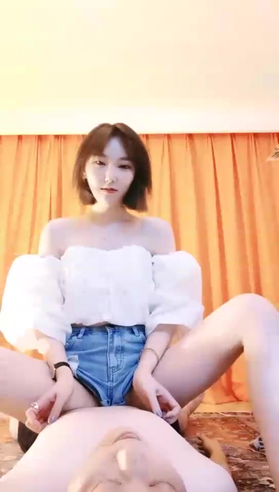 汐雯 随便玩玩 舔脚 坐脸 口水