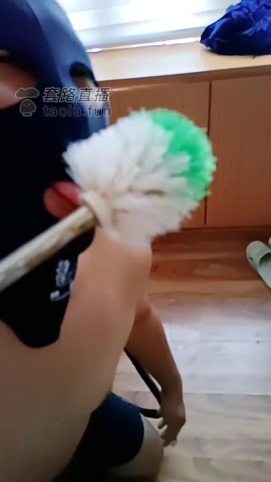 灵犀 鞋底灰都咽下去了羞辱无底线