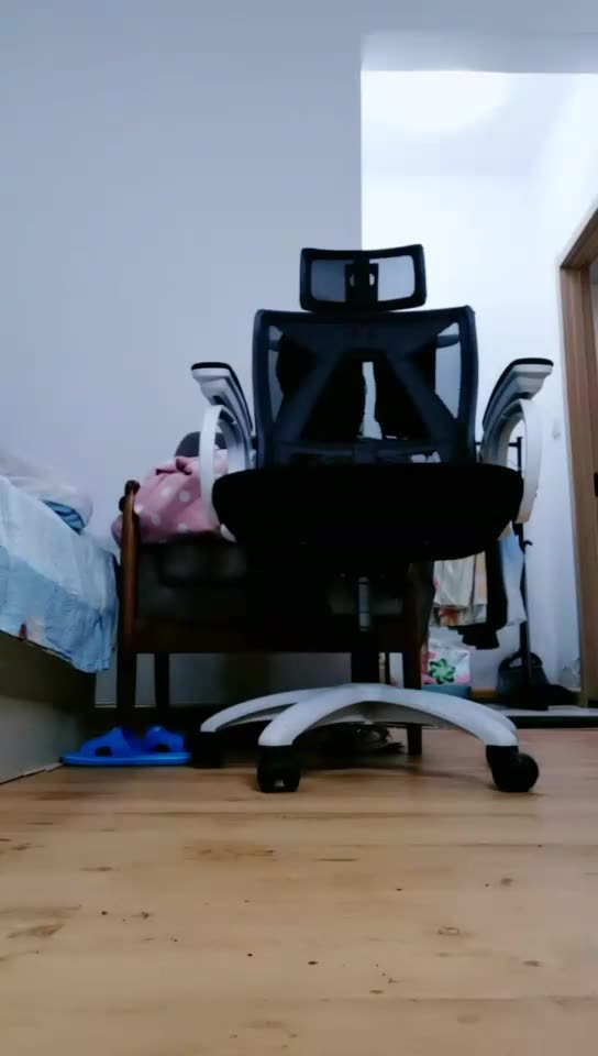沈阳予 第一视角爆踩刺穿红绿灯控制锁精