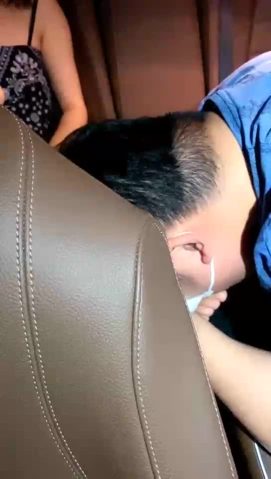 19-year-old amateur licking feet in the car clip