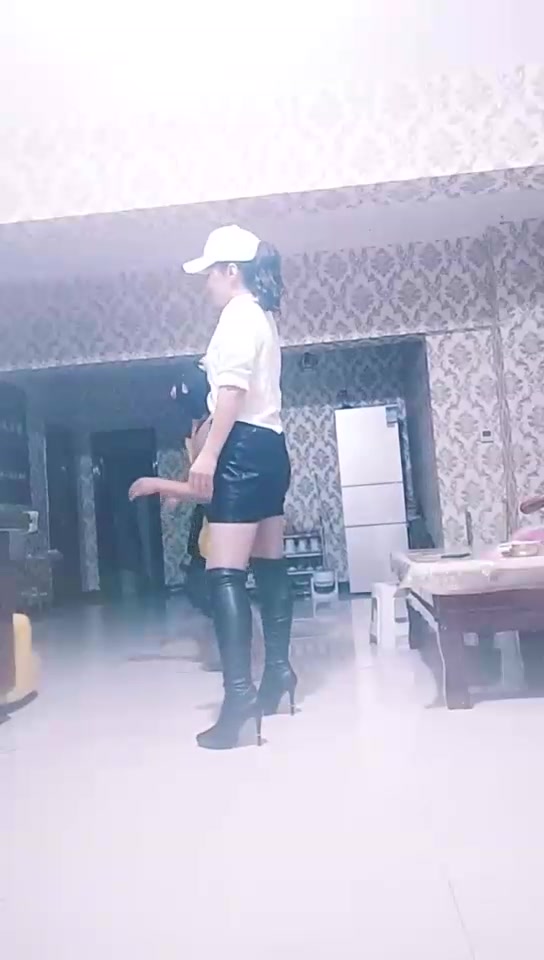 静大大 长靴调教 耳光 钻胯