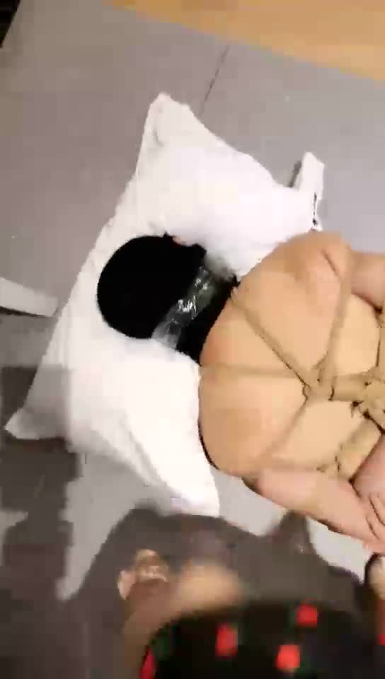 漫主 捆绑