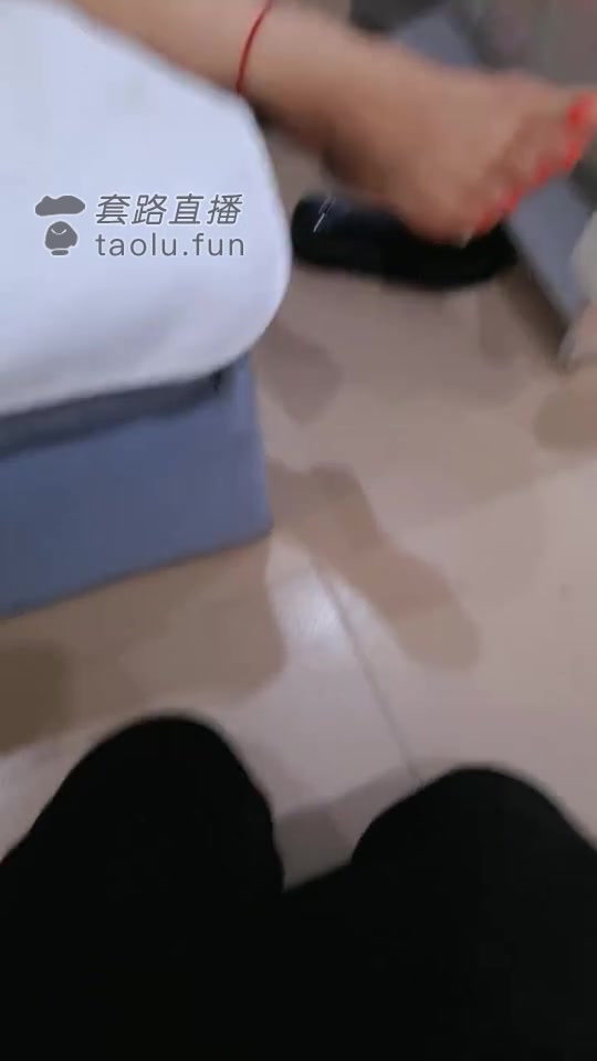 滔滔 喝醉了飙车去找按摩店素人犯贱
