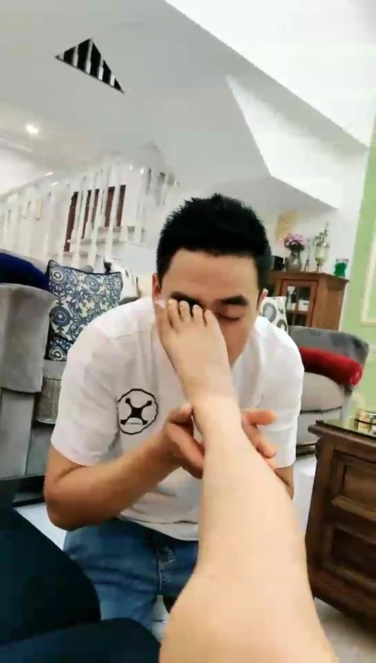 洛洛 调教诱惑送水工
