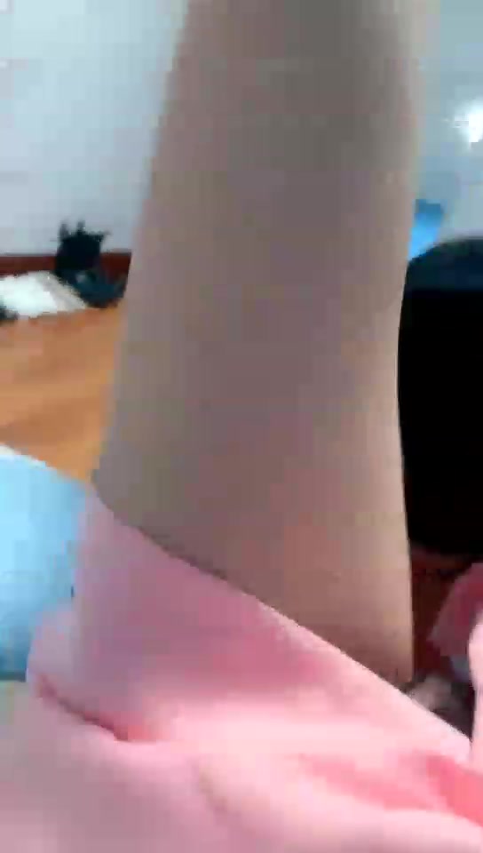 九九女王 舔脚 虐乳 骑马