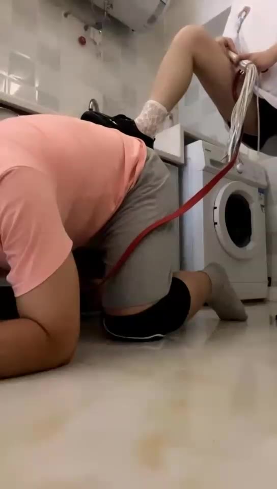 云云酱 百忙之中 抽空踢死狗狗