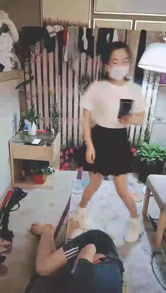 依然 家奴随便玩 踢裆 踩踏 滴蜡