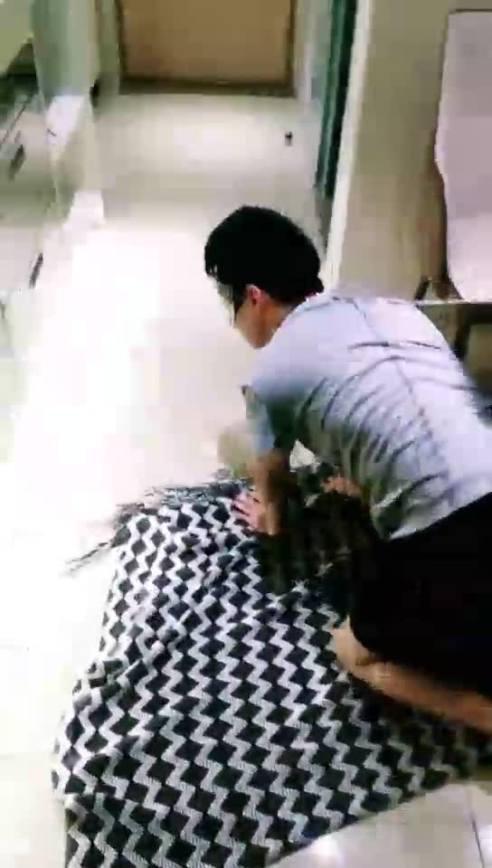 浮华 调教人形犬 舔丝足 骑马 喂食