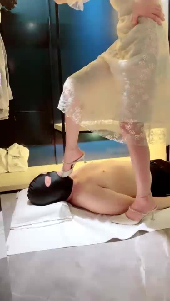 漫s双胞 调教体验 情趣酒店发泄 踩踏深候