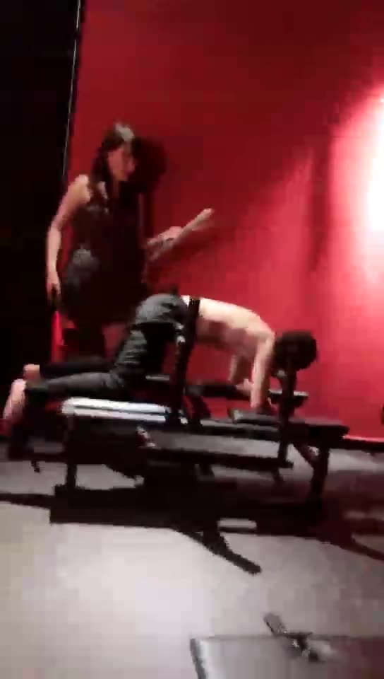 西安桃宝 虐狗鞭打SP