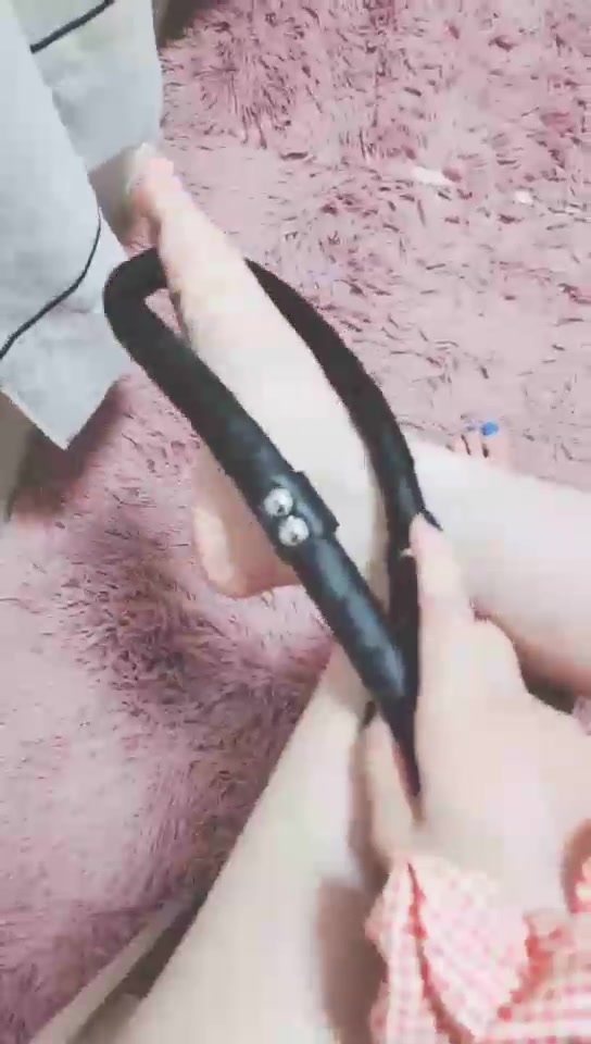 灵竹 鞭打踩踏 脚耳光