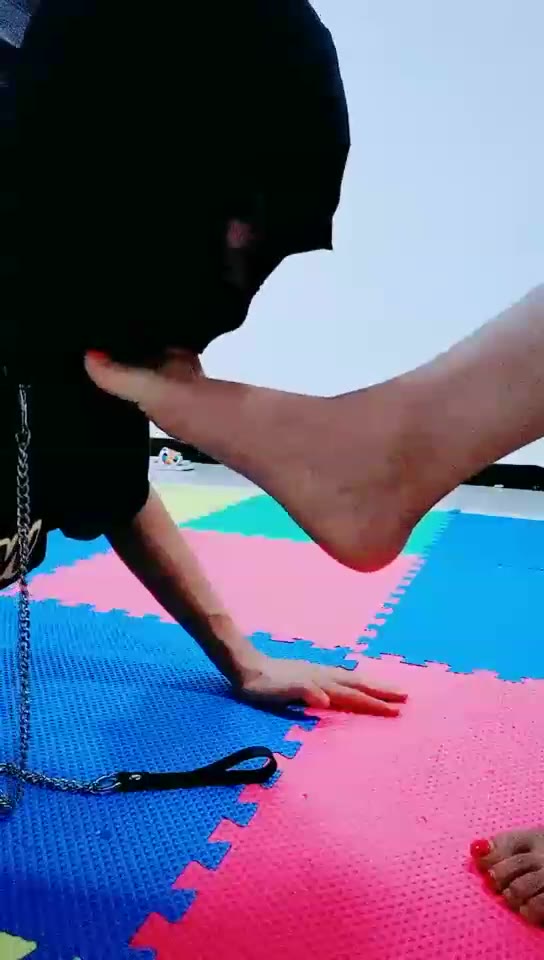 方圆 调教个脚奴2