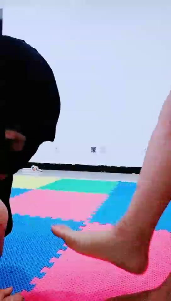 方圆 调教个脚奴2