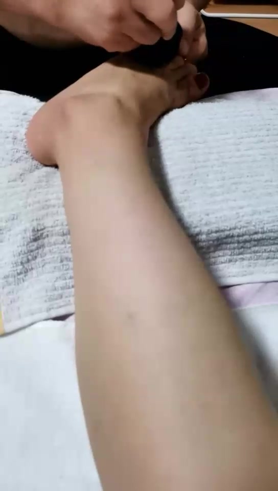 乐爷 家奴侍候洗脚