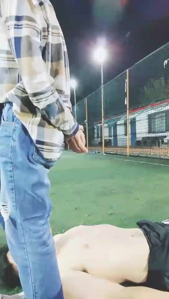 菠罗菠罗蜜 户外踩踏 深喉 舔脚