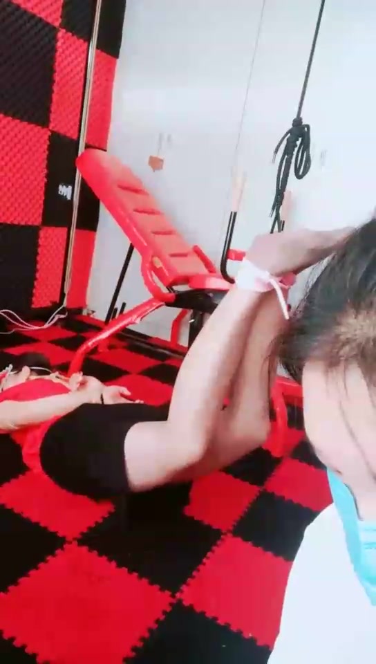 午夜小妈 捆女慕