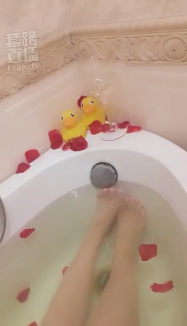 美帝莎 闺房花瓣足浴