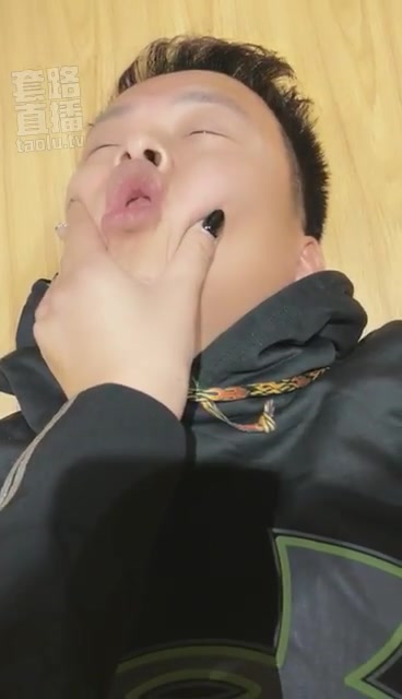 苏墨墨 体育老师表白苏老师 反被羞辱