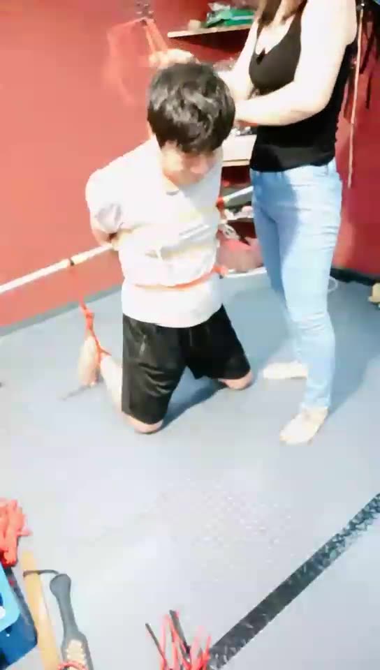唯雅 调教耍小脾气的私奴 鼻勾 吊脖 SP 捆绑 绑吊
