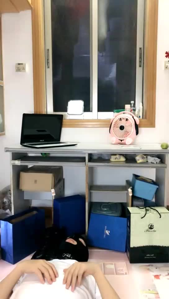 Palmers丝绮 同事家 开发其为脚下狗