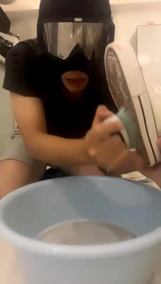 云云酱 舔鞋底泥巴 喝泥巴水