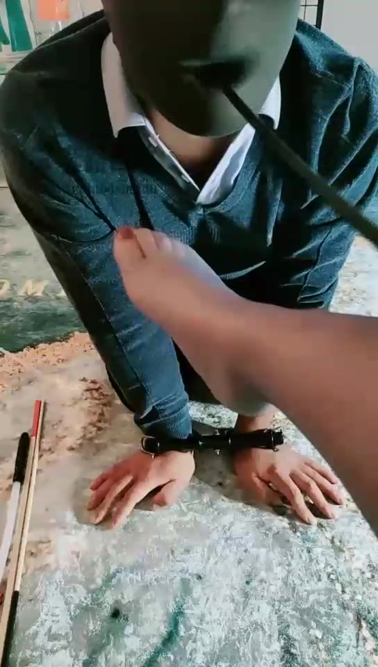 壹壹 家奴伺候 SP鞭打踩踏