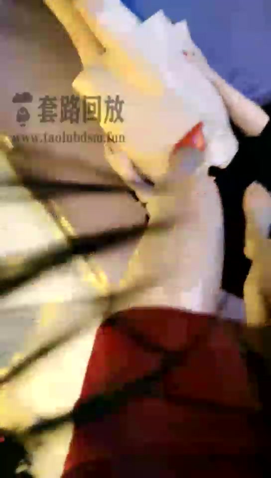 叶子天津 调教女M 舔鞋舔脚 高跟踩踏 骑马鞭打