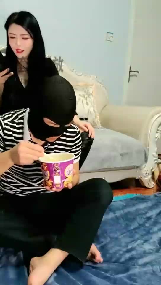 仙飒 圣水泡面 耳光舔靴