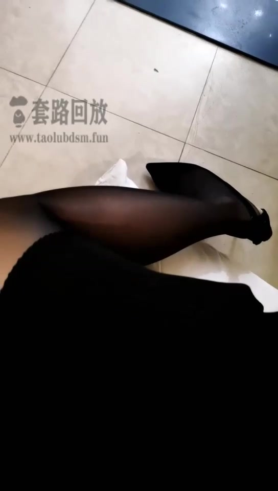 乐爷 酒店调奴耳光圣水舔脚