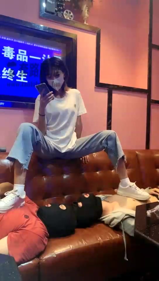 丞丞 ktv唱唱歌 踩踩狗