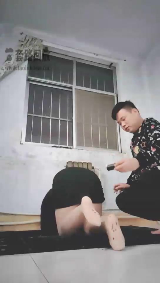 胭脂泪痕M 被初恋男友绑在窗户边玩