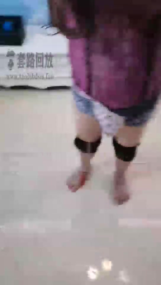 广东冰冰 东莞暴打贱黄金奴
